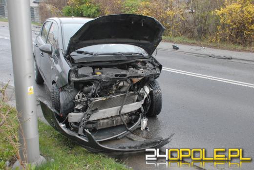 Potrącenie pieszego na ulicy Ozimskiej w Opolu. Cztery osoby ranne