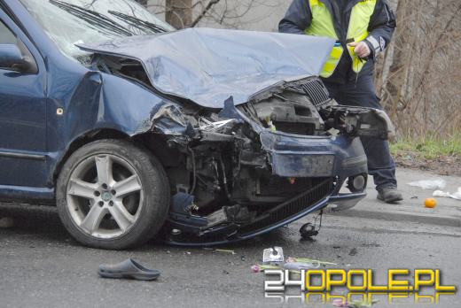 Potrącenie pieszego na ulicy Ozimskiej w Opolu. Cztery osoby ranne