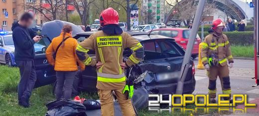 Zderzenie samochodu osobowego z autobusem MZK w Opolu