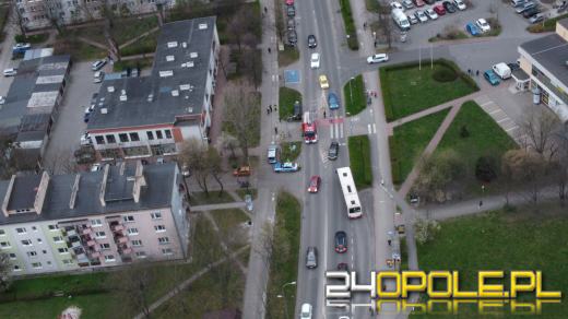 Zderzenie samochodu osobowego z autobusem MZK w Opolu
