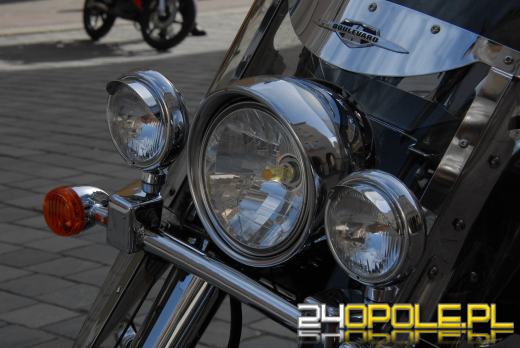 Wielkanocne "jajeczko" motocyklistów na opolskim rynku