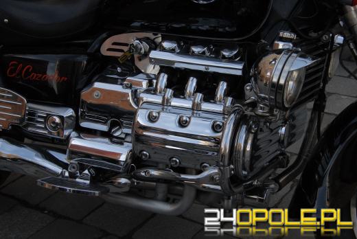 Wielkanocne "jajeczko" motocyklistów na opolskim rynku