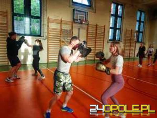 Opolska Policja uczy kobiety samoobrony