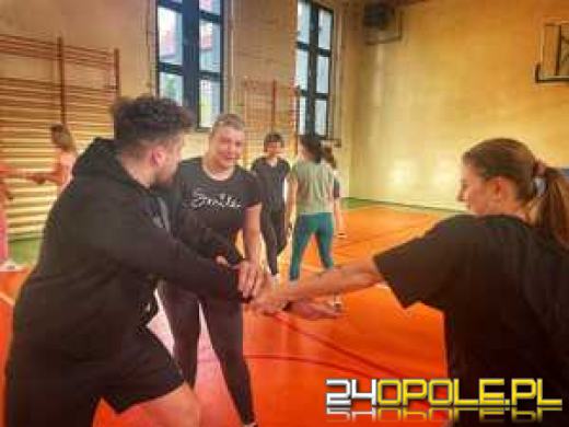 Opolska Policja uczy kobiety samoobrony