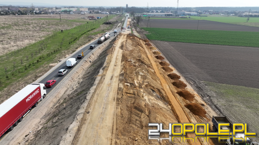 Kolejne zmiany organizacji ruchu przy rozbudowie DK45 