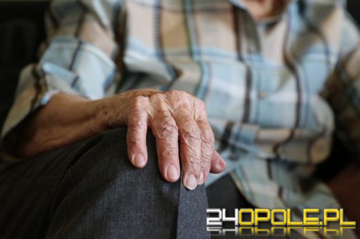 Gehenna 81-letniej seniorki. 57-letni syn kobiety znęcał się nad nią psychicznie