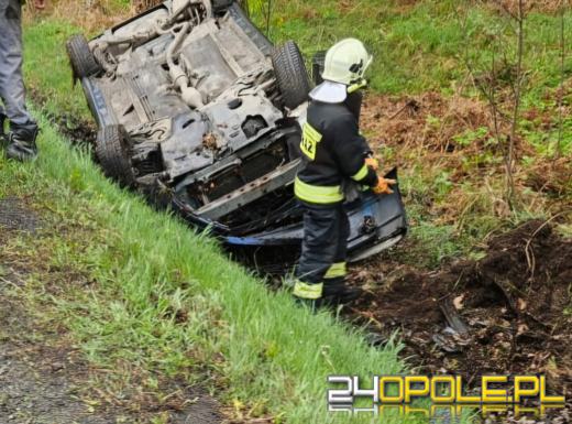 Dachowanie w Jełowej z finałem w rowie