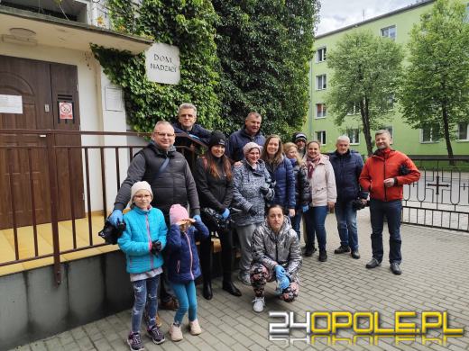 Opolanie aktywnie włączyli się w akcję sprzątania świętując Dzień Ziemi