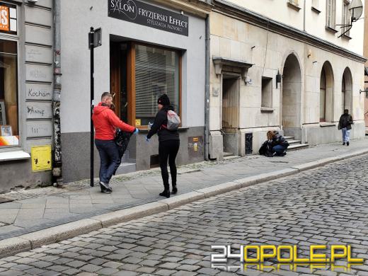 Opolanie aktywnie włączyli się w akcję sprzątania świętując Dzień Ziemi