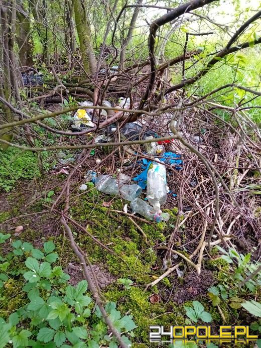 Opolanie aktywnie włączyli się w akcję sprzątania świętując Dzień Ziemi