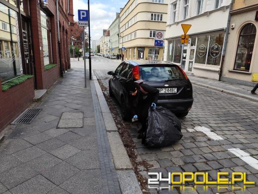 Opolanie aktywnie włączyli się w akcję sprzątania świętując Dzień Ziemi