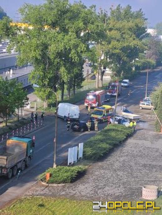 Zderzenie dwóch pojazdów na Zielonogórskiej