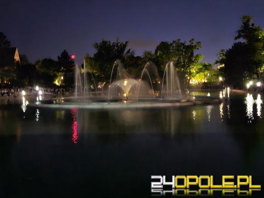 Premierowy pokaz fontanny przyciągnął tłumy opolan