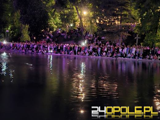 Premierowy pokaz fontanny przyciągnął tłumy opolan