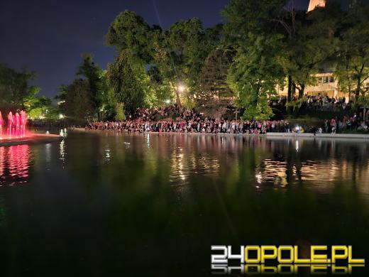 Premierowy pokaz fontanny przyciągnął tłumy opolan