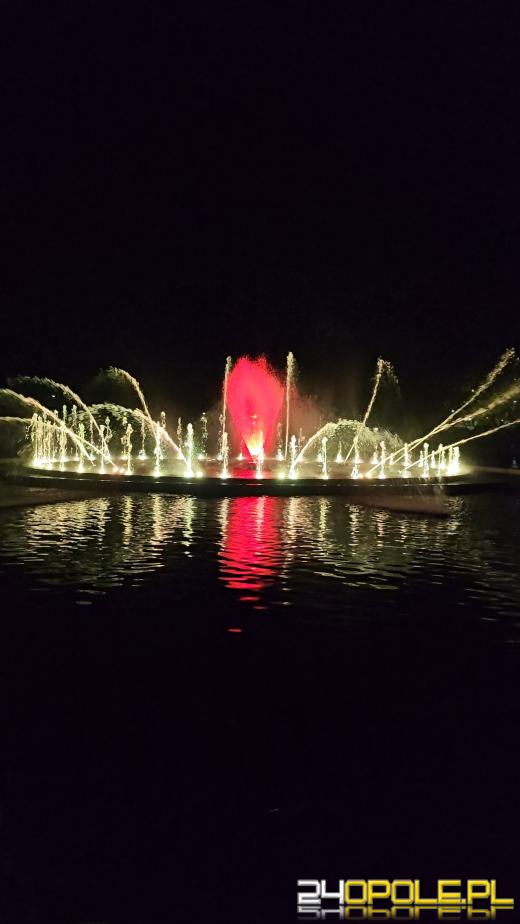 Premierowy pokaz fontanny przyciągnął tłumy opolan