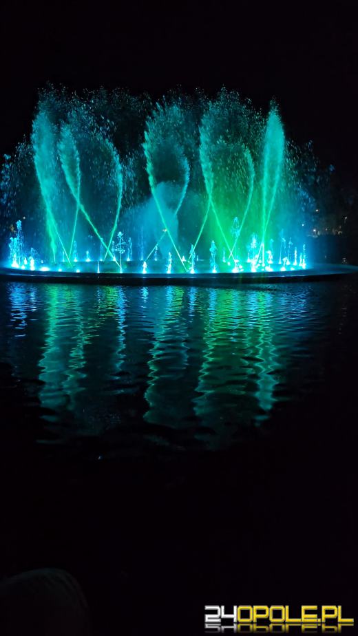 Premierowy pokaz fontanny przyciągnął tłumy opolan