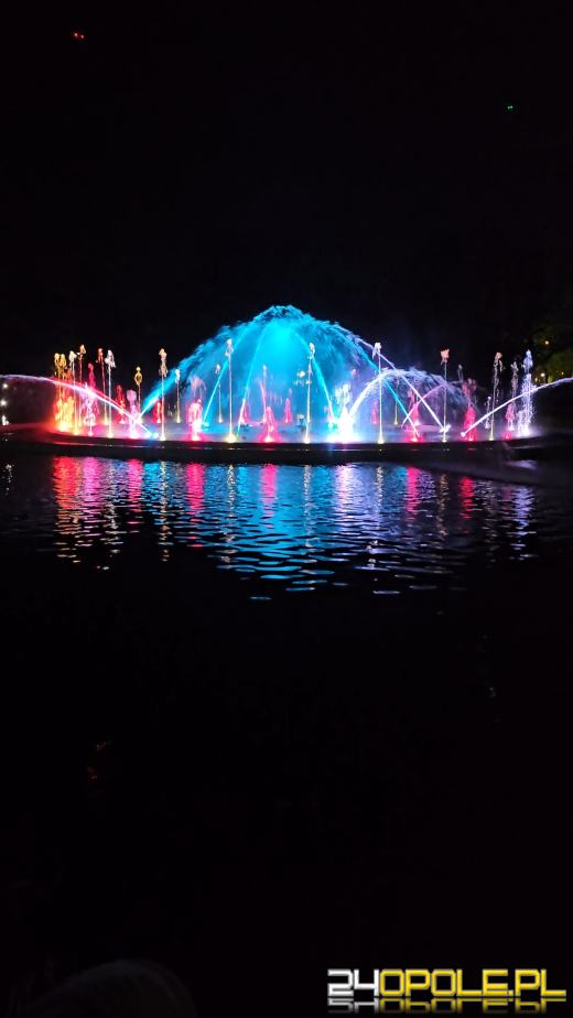 Premierowy pokaz fontanny przyciągnął tłumy opolan