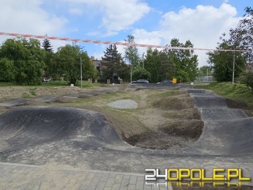 Nowy pumptrack dla młodych mieszkańców Półwsi już prawie gotowy