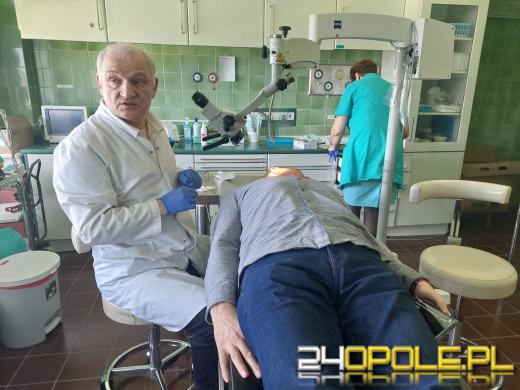 Ranny podczas wybuchu bomby saper,  po kilku latach odzyska słuch