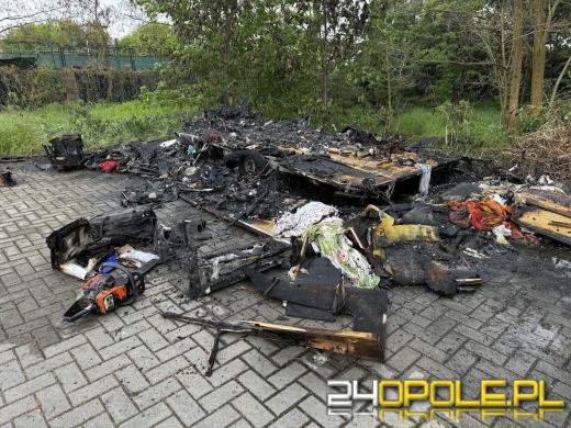 W wyniku pożaru stracił dach nad głową