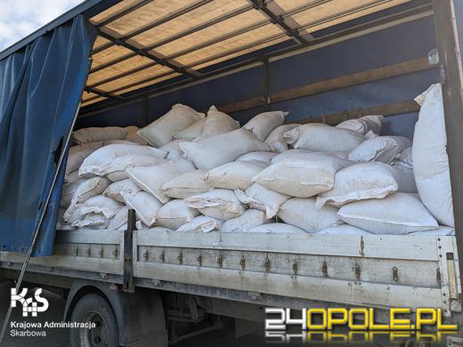 Prawie 7 ton nielegalnego tytoniu w ciężarówce na A4