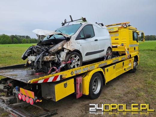 Kierowca podróż zakończył w rowie