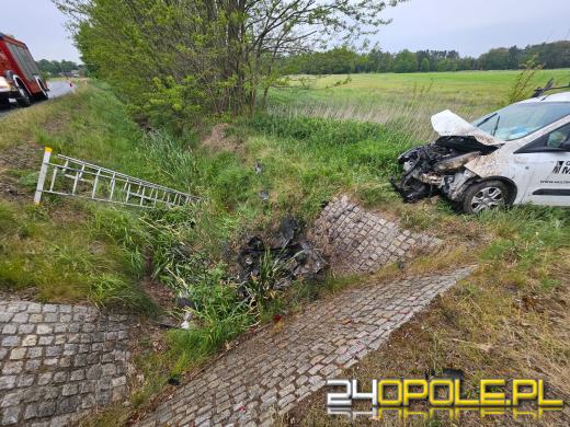 Kierowca podróż zakończył w rowie