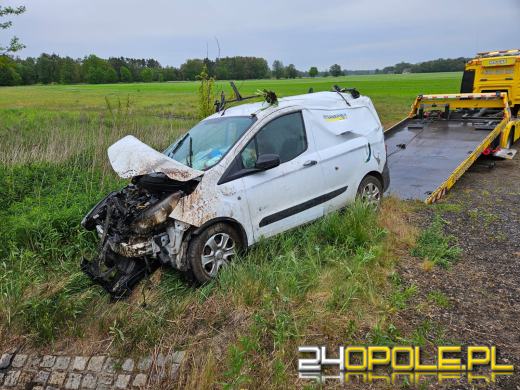 Kierowca podróż zakończył w rowie