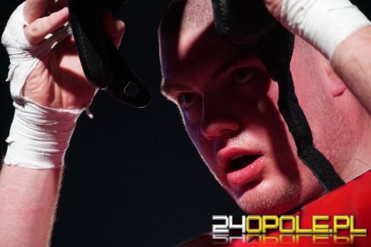 Zamienili drogie zegarki na rękawice bokserskie