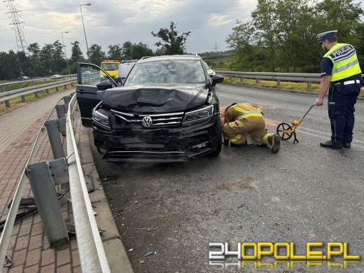 Zderzenie dwóch pojazdów na ulicy Niemodlińskiej. Jedna osoba poszkodowana