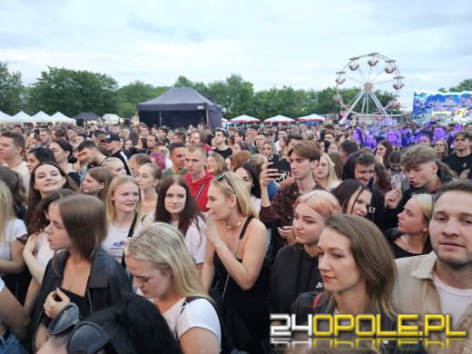 Hip-Hop na Błoniach buja już publikę 