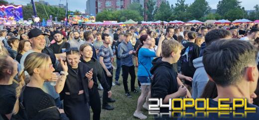 Hip-Hop na Błoniach buja już publikę 