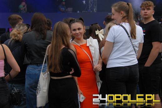 Hip-Hop na Błoniach buja już publikę 