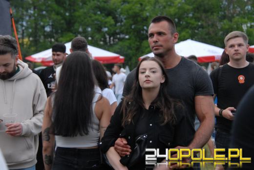 Hip-Hop na Błoniach buja już publikę 