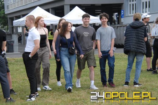 Hip-Hop na Błoniach buja już publikę 