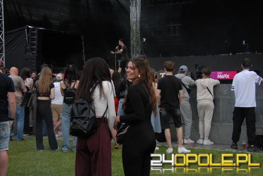 Hip-Hop na Błoniach buja już publikę 