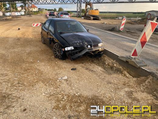 Wypadek drogowy z udziałem "osobówki" i trzech motocykli.  Kierowca z 3 promilami 