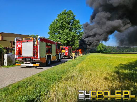 Autobus spłonął w Turawie - na szczęście obyło się bez ofiar