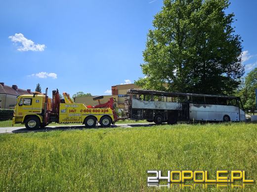 Autobus spłonął w Turawie - na szczęście obyło się bez ofiar