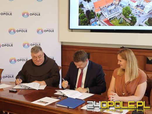 Miasto Opole pozyskało dotację na remont dachu klasztoru Franciszkanów