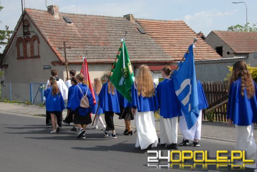 Opolanie na procesji. Boże Ciało i znaczenie święta dla Polaków