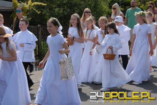 Opolanie na procesji. Boże Ciało i znaczenie święta dla Polaków
