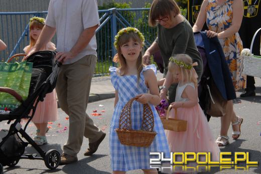 Opolanie na procesji. Boże Ciało i znaczenie święta dla Polaków