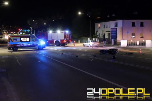 Wypadek motocyklisty na Niemodlińskiej. Jedna osoba w szpitalu 