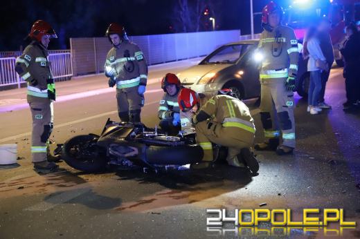 Wypadek motocyklisty na Niemodlińskiej. Jedna osoba w szpitalu 