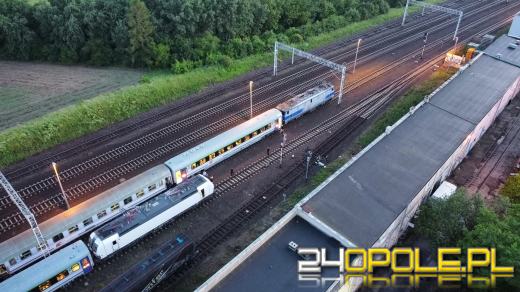 Awaria linii trakcyjnej na stacji Opole Zachodnie. Pasażerowie muszą czekać