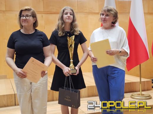 Nagrodzono laureatów Wojewódzkich Konkursów Przedmiotowych oraz konkursów Kuratora Oświaty