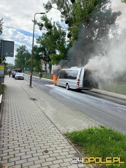 Pożar autobusu przewożącego 22 dzieci