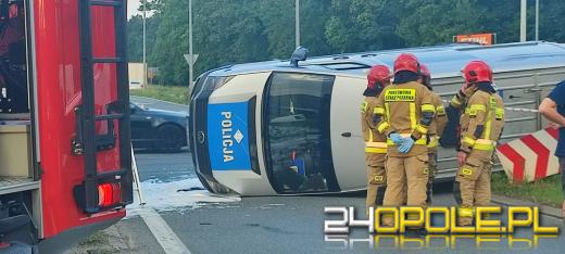 Wypadek na ulicy Częstochowskiej. Radiowóz zderzył się z autem osobowym